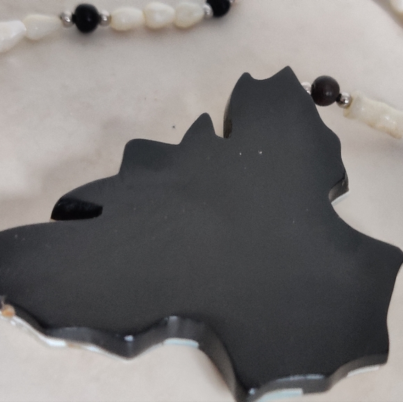 Vintage Lee Sands Lotus Flower Mother of Pearl Necklace - Picture 7 of 11